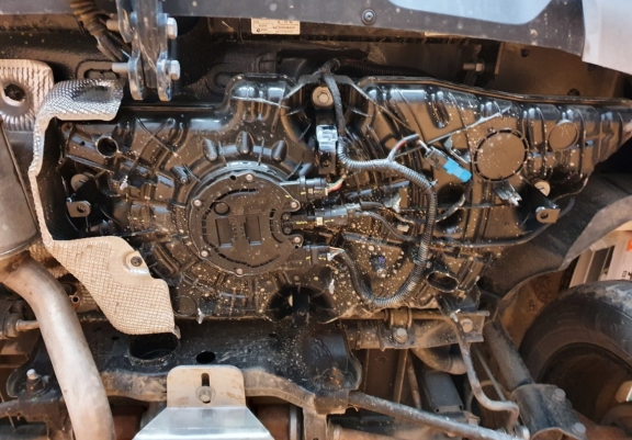 Protetor de aço tanque AdBlue Dacia Duster