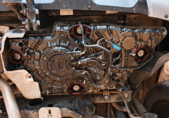 Protetor de aço tanque AdBlue Dacia Duster