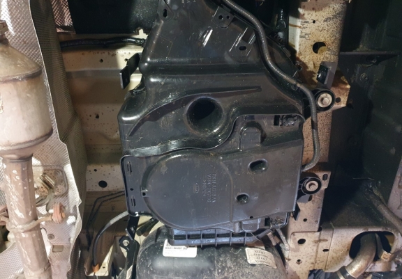 Protetor de aço tanque AdBlue Ford Transit Custom