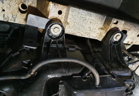 Protetor de aço tanque AdBlue Ford Transit Custom