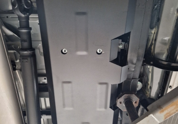 Protetor de aço para o tanque de combustível Jac T8