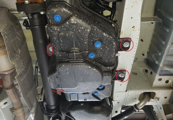 Protetor de aço tanque AdBlue Ford Transit